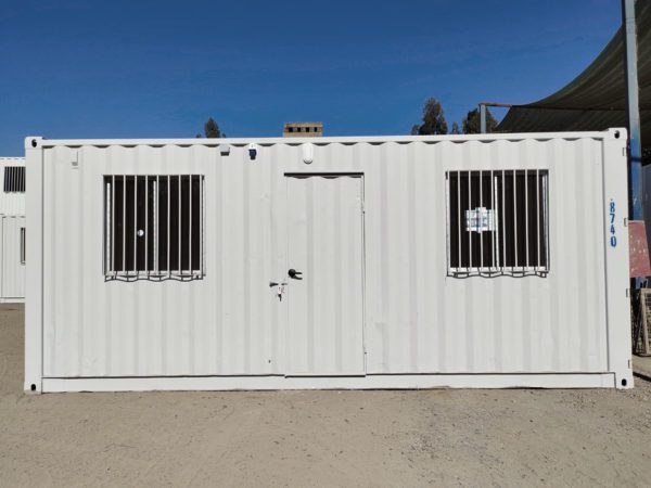 ft2111 c2 contenedor maritimo 20pies oficina bano4 600x450
